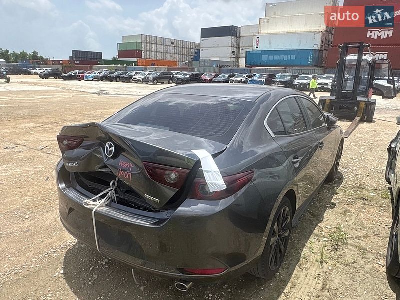 Седан Mazda 3 2025 в Полтаве