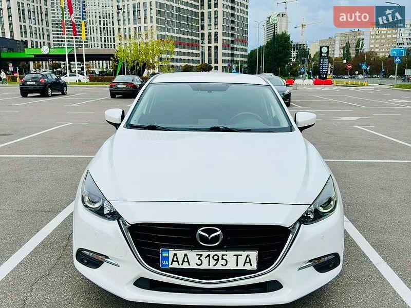 Седан Mazda 3 2016 в Вишгороді