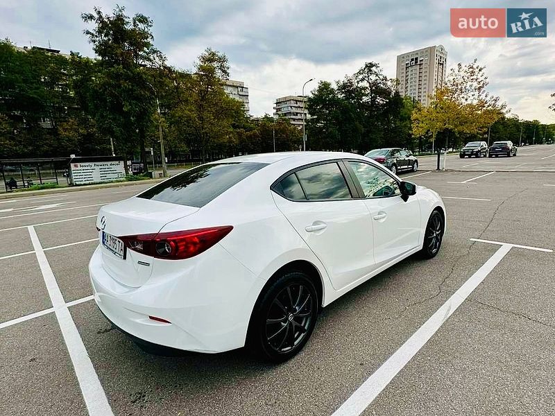 Седан Mazda 3 2016 в Вишгороді