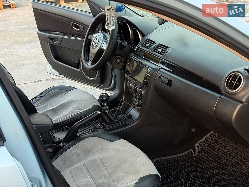 Седан Mazda 3 2007 в Первомайске