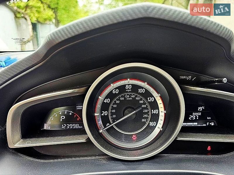 Седан Mazda 3 2016 в Одесі