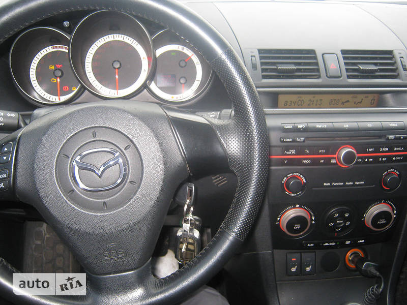 Седан Mazda 3 2005 в Киеве