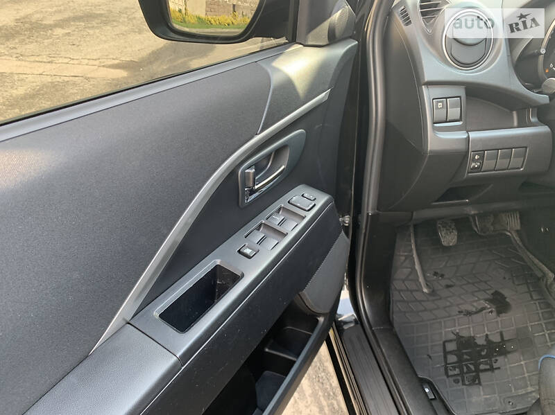 Універсал Mazda 5 2012 в Дніпрі