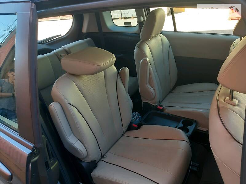 Универсал Mazda 5 2013 в Киеве