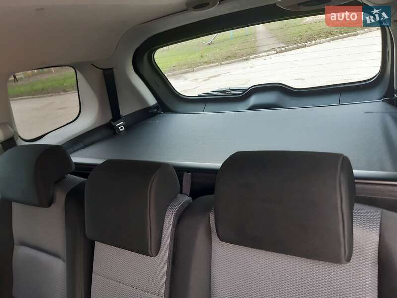 Мінівен Mazda 5 2007 в Івано-Франківську