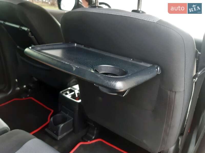 Минивэн Mazda 5 2007 в Ивано-Франковске