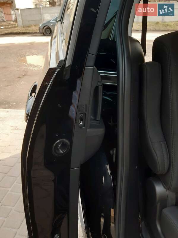 Мінівен Mazda 5 2007 в Івано-Франківську