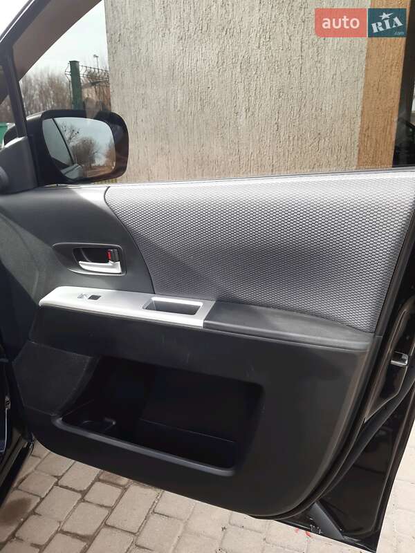 Минивэн Mazda 5 2007 в Ивано-Франковске