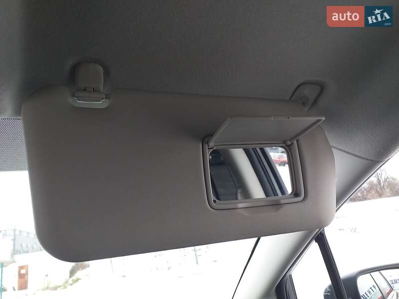 Минивэн Mazda 5 2012 в Ужгороде