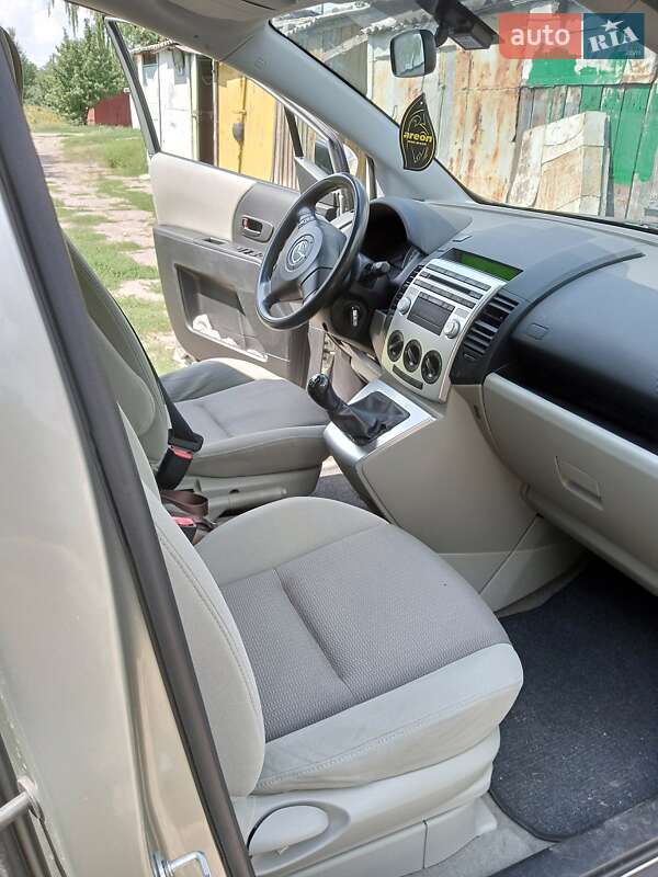 Мінівен Mazda 5 2006 в Лозовій