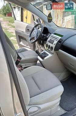 Минивэн Mazda 5 2006 в 