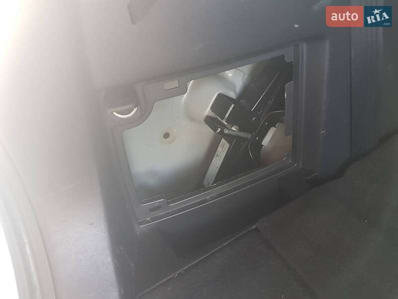 Минивэн Mazda 5 2010 в Ровно фото 3 Минивэн Mazda 5 2010 в Ровно