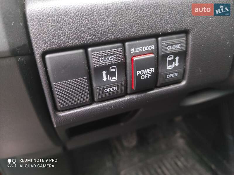 Минивэн Mazda 5 2009 в Черкассах