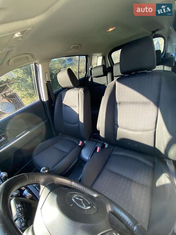 Минивэн Mazda 5 2009 в Новояворовске