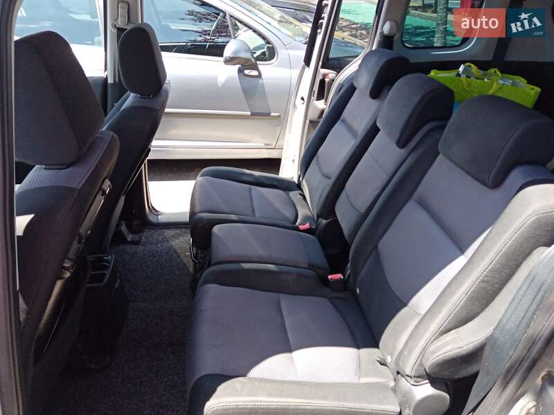 Мінівен Mazda 5 2008 в Дніпрі