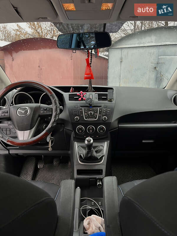 Минивэн Mazda 5 2011 в Коростене