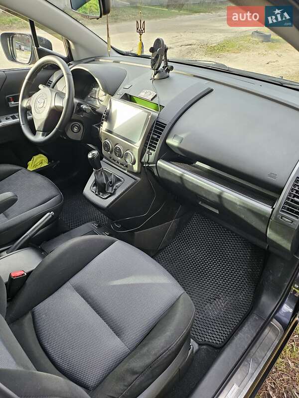 Минивэн Mazda 5 2005 в Киеве