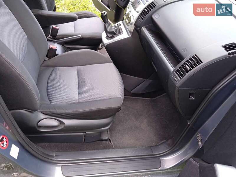 Минивэн Mazda 5 2006 в Самборе