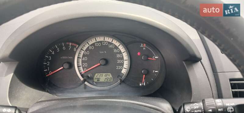 Минивэн Mazda 5 2005 в Киеве