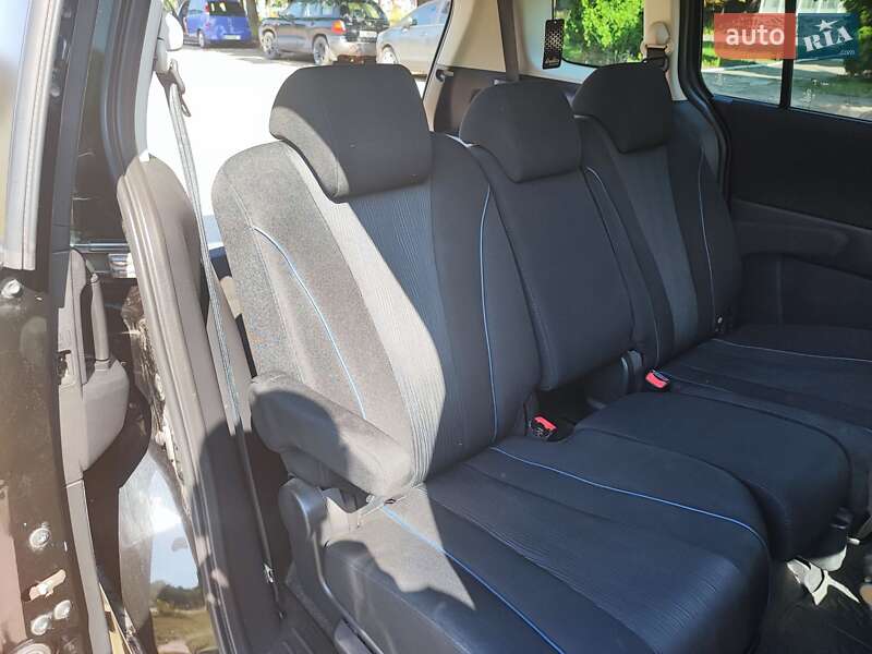 Мінівен Mazda 5 2011 в Житомирі