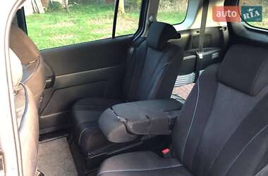 Минивэн Mazda 5 2010 в 