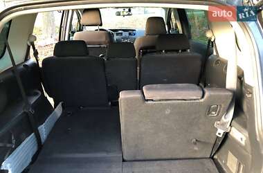 Минивэн Mazda 5 2010 в 