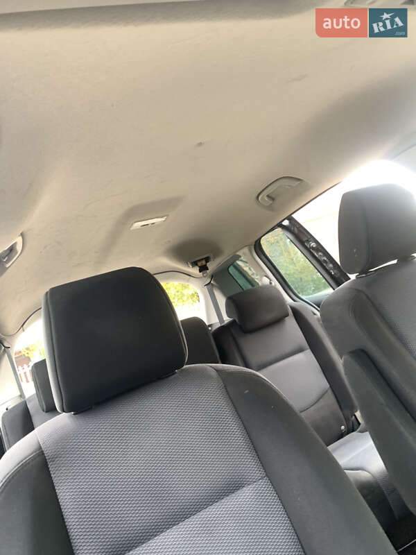 Минивэн Mazda 5 2006 в Рожище