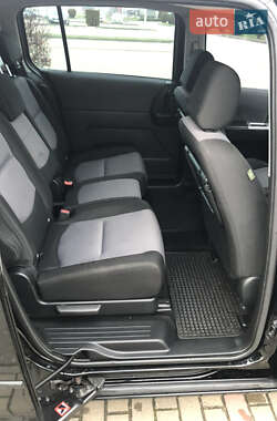 Минивэн Mazda 5 2006 в 