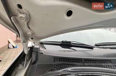 Минивэн Mazda 5 2011 в 