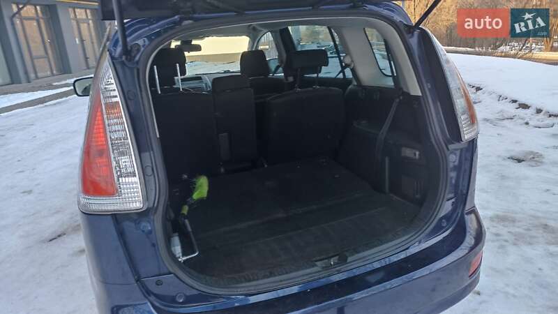 Минивэн Mazda 5 2008 в Новояворовске