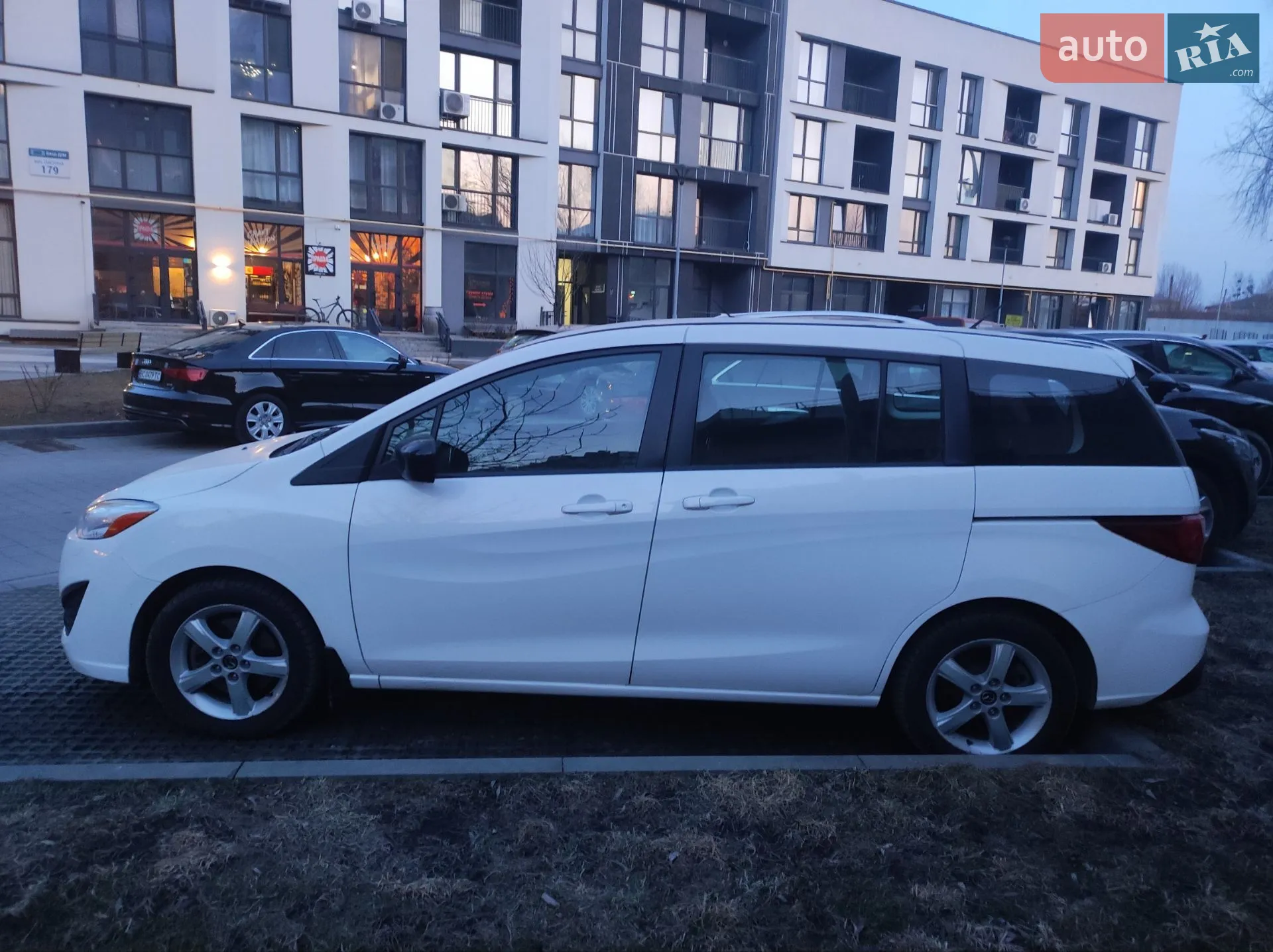 2014 Mazda 5 - мініатюра 16