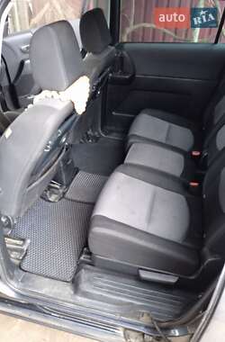 Минивэн Mazda 5 2006 в Коростене