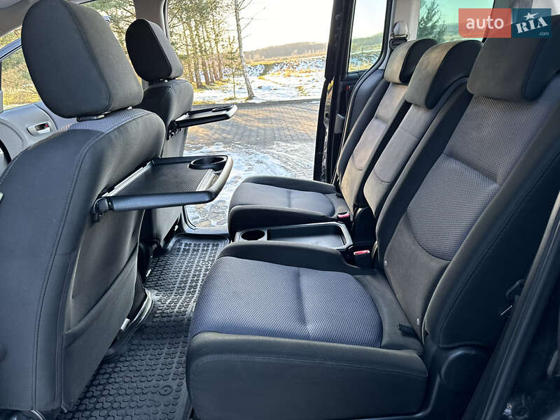 Минивэн Mazda 5 2007 в Дрогобыче