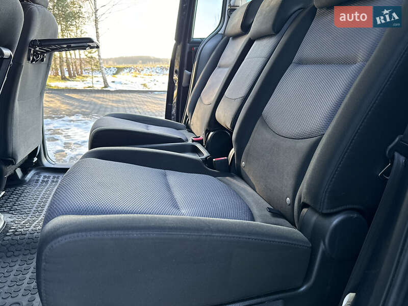 Минивэн Mazda 5 2007 в Дрогобыче