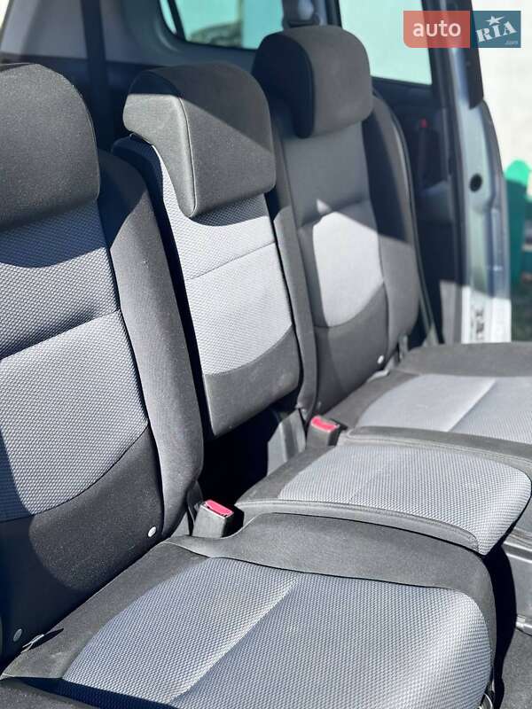 Минивэн Mazda 5 2006 в Любешове фото 4 Минивэн Mazda 5 2006 в Любешове