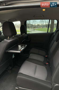 Минивэн Mazda 5 2006 в 