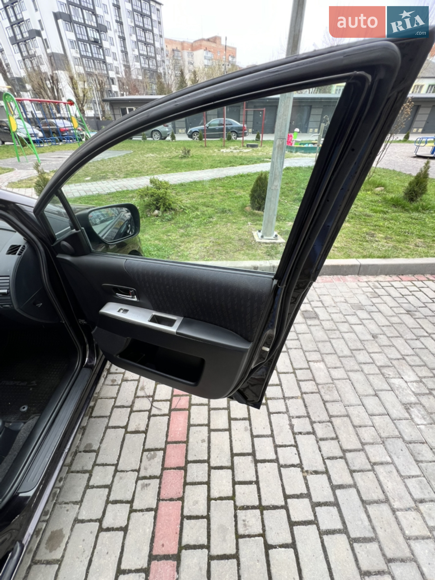 2010 Mazda 5 - мініатюра 9