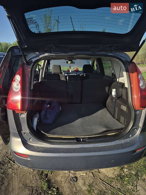 Минивэн Mazda 5 2007 в Коростене
