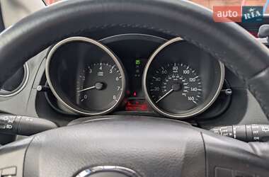Минивэн Mazda 5 2013 в 