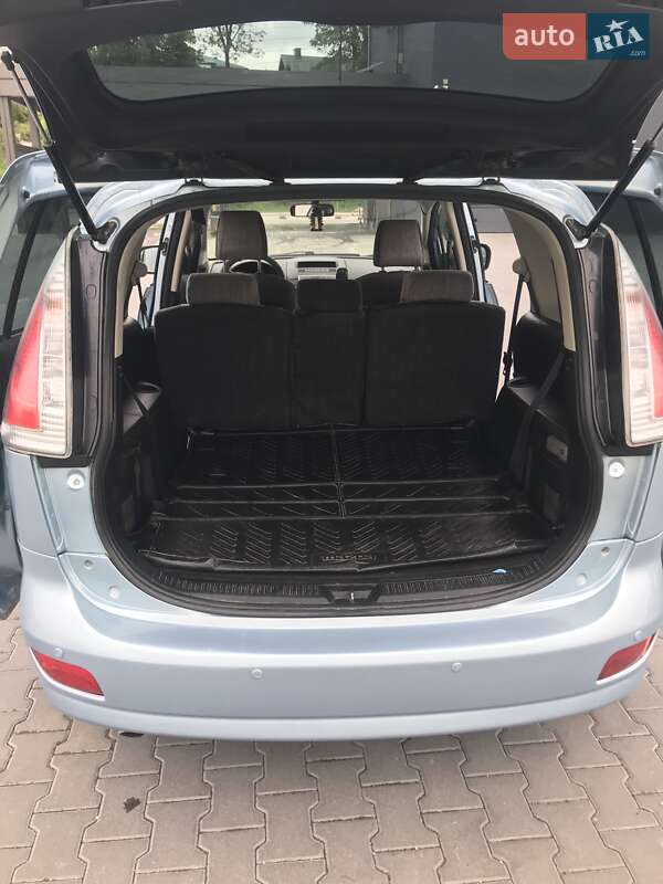 Минивэн Mazda 5 2008 в Зборове