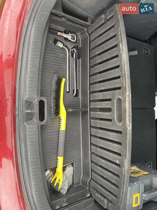 Минивэн Mazda 5 2010 в Харькове