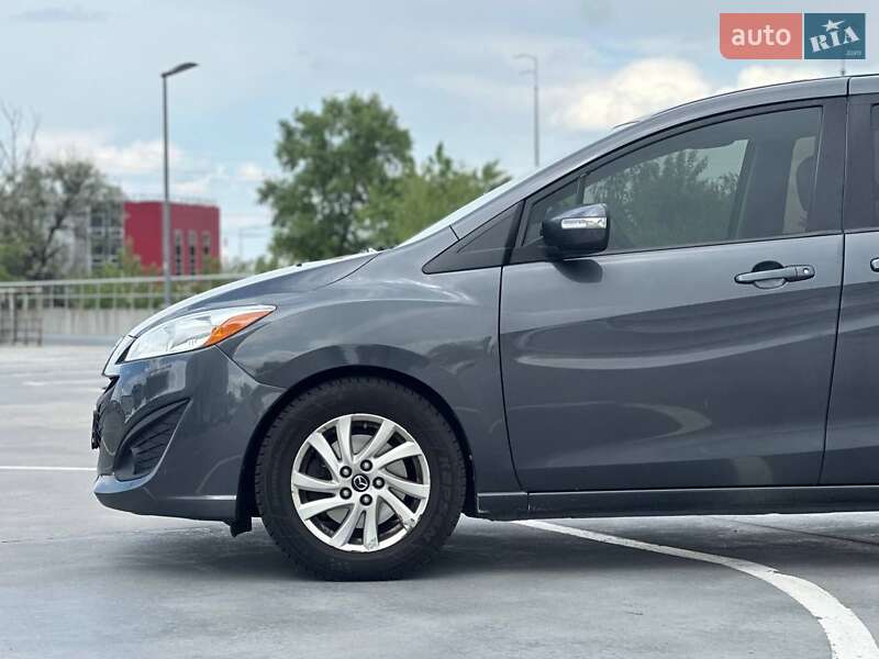 Мінівен Mazda 5 2013 в Києві