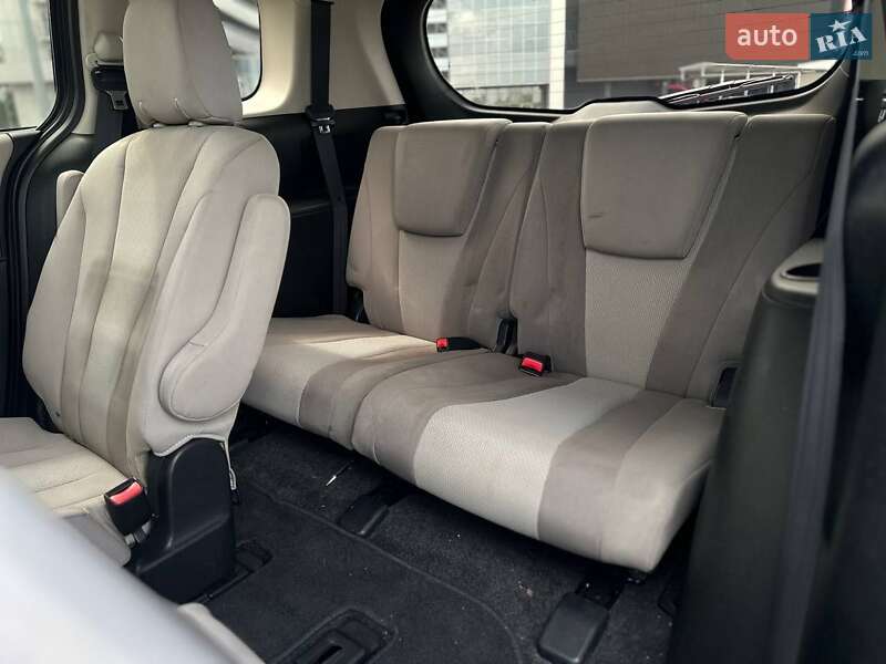 Мінівен Mazda 5 2013 в Києві
