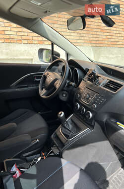 Минивэн Mazda 5 2012 в 