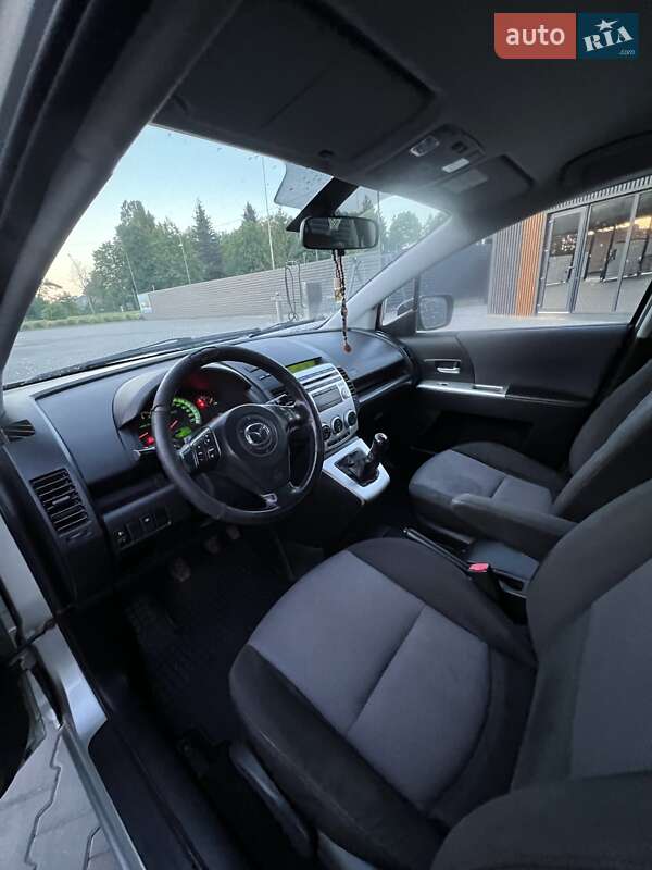 Минивэн Mazda 5 2006 в Луцке
