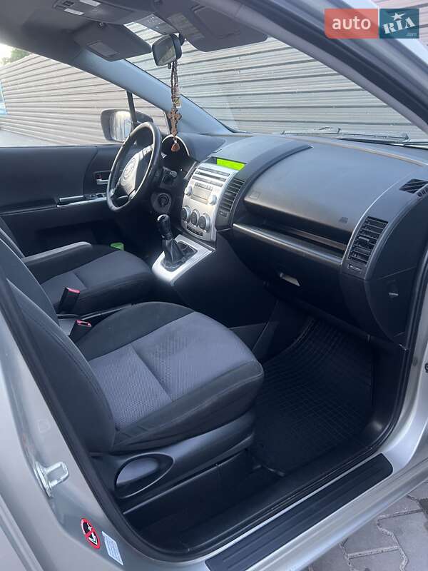 Минивэн Mazda 5 2006 в Луцке