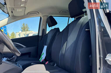 Минивэн Mazda 5 2011 в 