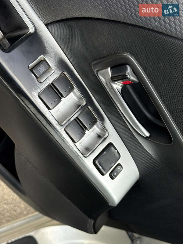 Минивэн Mazda 5 2006 в Кривом Роге