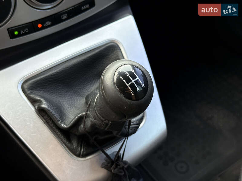 Минивэн Mazda 5 2006 в Кривом Роге