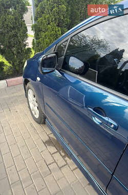 Минивэн Mazda 5 2007 в 